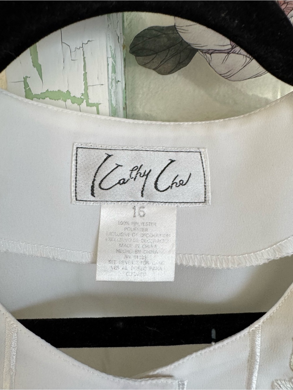 Vintage Kay Cee White Embroidered Short Sleeve Button-Front Blouse - Picture 3 of 5